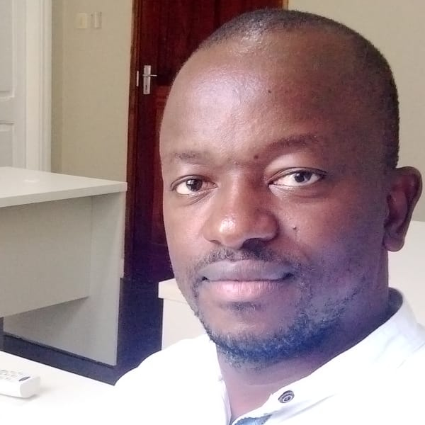 Dr Txaka